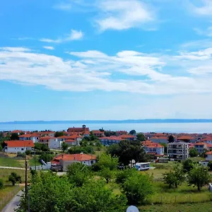 Twins Yard Νικήτη